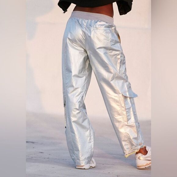 NWOT Free People Mesmerize Me Shine Pants Silver Shiny Low Rise Cargo Metallic - Picture 5 of 16
